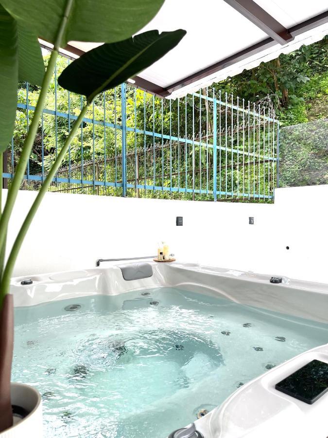 Qv Residence Langkawi - Jacuzzi, Bbq, & Steamboat クア エクステリア 写真